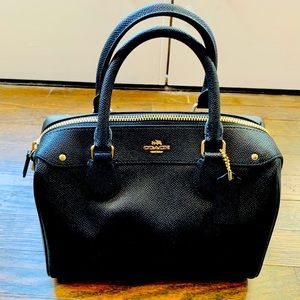 Adorable, Authentic COACH purse, long strap option
